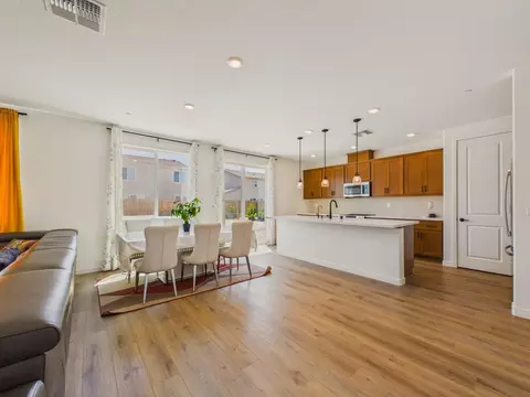 Dining - 3276 Oak Trail Dr, Manteca, CA 95337 photo 1 of 1