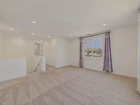 Living - 3276 Oak Trail Dr, Manteca, CA 95337 photo 7 of 8
