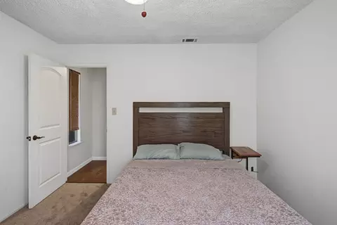 Bedroom - 876 Placer Ave, Manteca, CA 95336 photo 4 of 7
