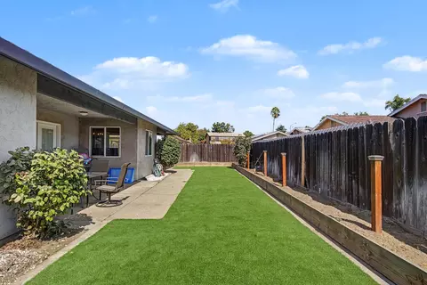 Exterior - 876 Placer Ave, Manteca, CA 95336 photo 2 of 7