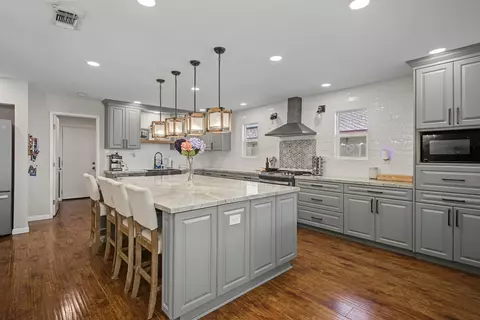 Kitchen - 876 Placer Ave, Manteca, CA 95336 photo 2 of 9