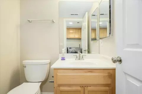 Bath - 5518 Marden St, Davis, CA 95618 photo 1 of 3