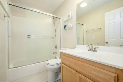 Bath - 5518 Marden St, Davis, CA 95618 photo 2 of 3