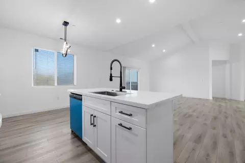 Kitchen - 1121 Crater Ave, Modesto, CA 95351 photo 2 of 3