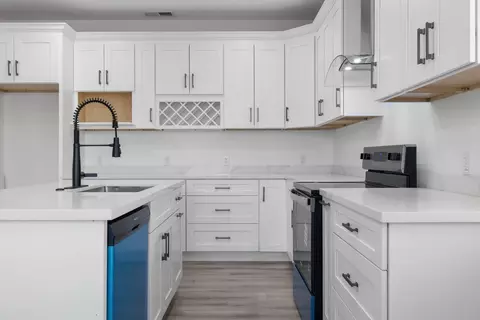 Kitchen - 1121 Crater Ave, Modesto, CA 95351 photo 1 of 3