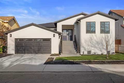 Exterior - 1121 Crater Ave, Modesto, CA 95351 photo 3 of 10