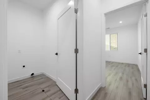 Entry Way - 1121 Crater Ave, Modesto, CA 95351 photo 8 of 12