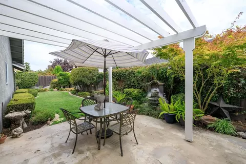 Exterior - 1981 Ashley Ct, Turlock, CA 95382 photo 8 of 12