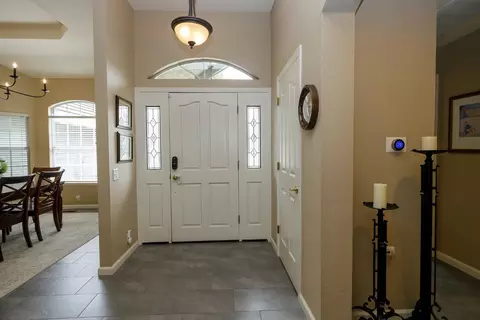 Entry Way - 1981 Ashley Ct, Turlock, CA 95382 photo 2 of 3