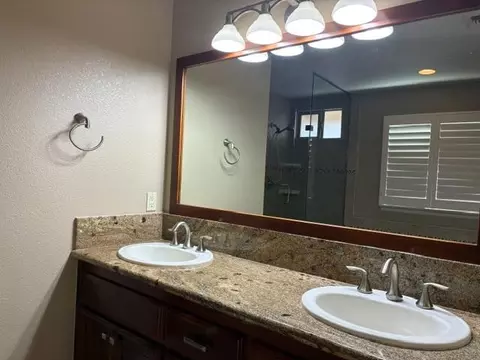 Bath - 2563 Carla Dr, Placerville, CA 95667 photo 2 of 7