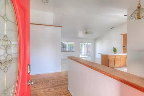 Entry Way - 550 E 10th St, Lincoln, CA 95648 photo 1 of 2