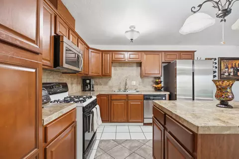 Kitchen - 2821 Boardwalk, Modesto, CA 95350 photo 1 of 2