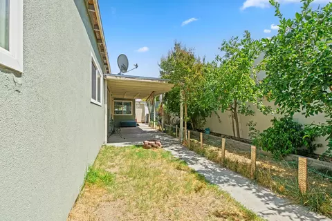 Exterior - 2821 Boardwalk, Modesto, CA 95350 photo 5 of 5