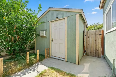 Exterior - 2821 Boardwalk, Modesto, CA 95350 photo 3 of 5