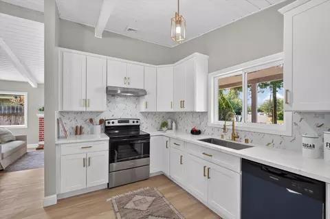 Kitchen - 801 Taylor St, Winters, CA 95694 photo 2 of 2