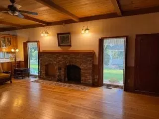 Living - 1252 Root Rd, Modesto, CA 95357 photo 3 of 3