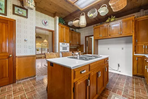 Kitchen - 1252 Root Rd, Modesto, CA 95357 photo 2 of 10