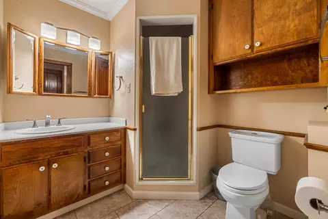 Bath - 1252 Root Rd, Modesto, CA 95357 photo 3 of 9