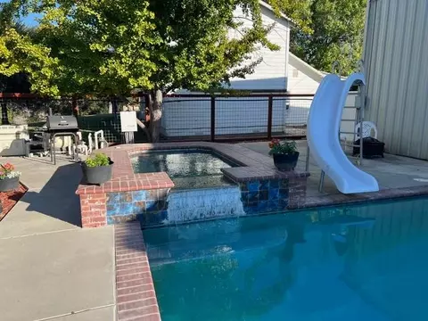 Exterior - 1252 Root Rd, Modesto, CA 95357 photo 6 of 8
