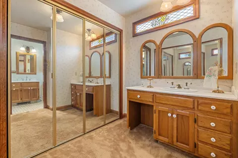 Bath - 1252 Root Rd, Modesto, CA 95357 photo 7 of 9