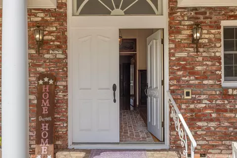 Entry Way - 1252 Root Rd, Modesto, CA 95357 photo 1 of 18
