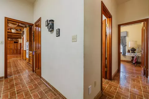 Entry Way - 1252 Root Rd, Modesto, CA 95357 photo 7 of 18