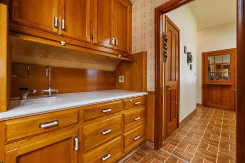 Entry Way - 1252 Root Rd, Modesto, CA 95357 photo 6 of 18
