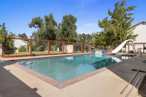 Exterior - 1252 Root Rd, Modesto, CA 95357 photo 11 of 14