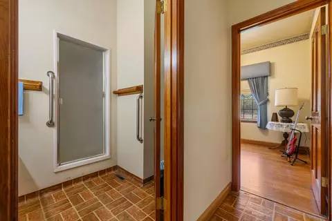Entry Way - 1252 Root Rd, Modesto, CA 95357 photo 8 of 18