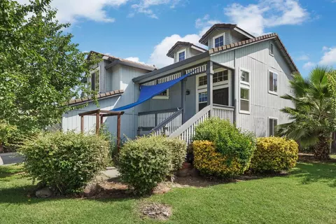 Exterior - 2142 Bluejay Way, Lodi, CA 95240 photo 2 of 8