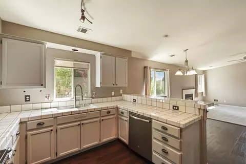 Kitchen - 2142 Bluejay Way, Lodi, CA 95240 photo 1 of 3