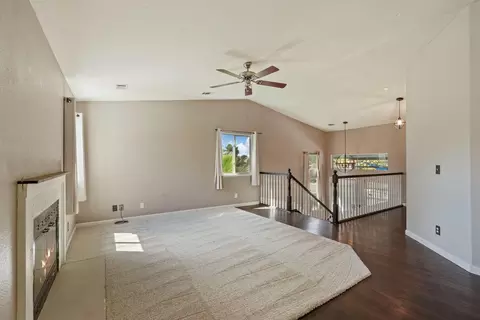 Living - 2142 Bluejay Way, Lodi, CA 95240 photo 3 of 4