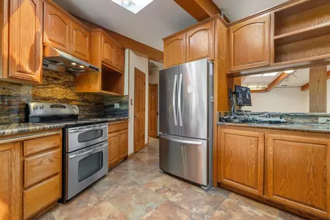 Kitchen - 709 Winfield Pl, Modesto, CA 95355 photo 4 of 9
