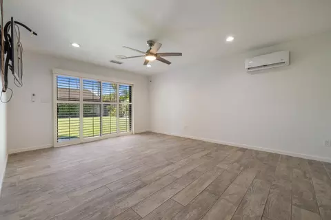 Living - 709 Winfield Pl, Modesto, CA 95355 photo 11 of 13