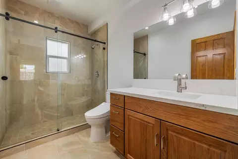 Bath - 709 Winfield Pl, Modesto, CA 95355 photo 1 of 5