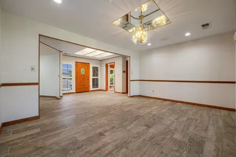 Living - 709 Winfield Pl, Modesto, CA 95355 photo 4 of 13