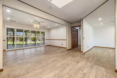Living - 709 Winfield Pl, Modesto, CA 95355 photo 9 of 13
