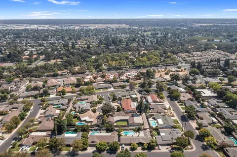 View/Area - 709 Winfield Pl, Modesto, CA 95355 photo 7 of 11