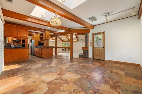 Living - 709 Winfield Pl, Modesto, CA 95355 photo 10 of 13