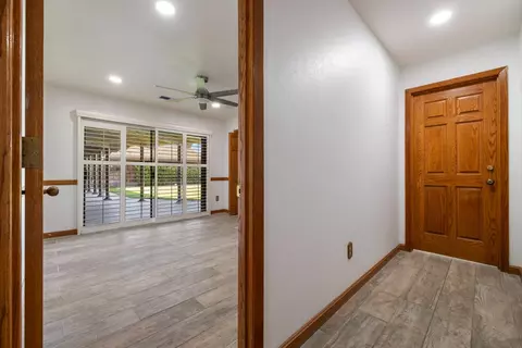 Entry Way - 709 Winfield Pl, Modesto, CA 95355 photo 8 of 12