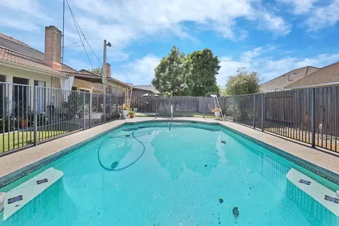 Exterior - 2300 Senimi Cir, Ceres, CA 95307 photo 13 of 14
