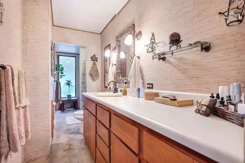 Bath - 4940 Star Ln, Georgetown, CA 95634 photo 1 of 3