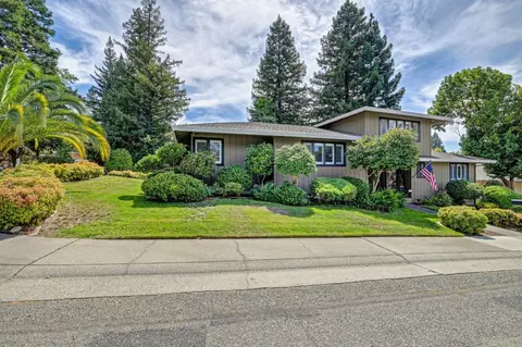 7850 Wildridge Dr, Fair Oaks, CA 95628