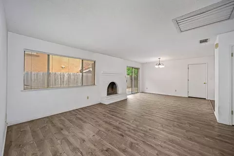 Living - 4136 Hollister Ave, Carmichael, CA 95608 photo 4 of 8