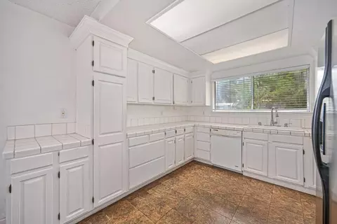 Kitchen - 4136 Hollister Ave, Carmichael, CA 95608 photo 2 of 5