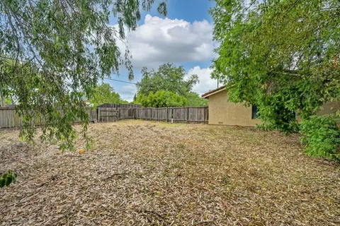 Exterior - 4136 Hollister Ave, Carmichael, CA 95608 photo 7 of 10
