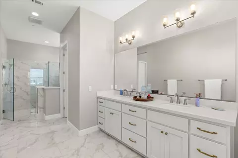 Bath - 5010 Neroly Rd, Oakley, CA 94561 photo 3 of 8