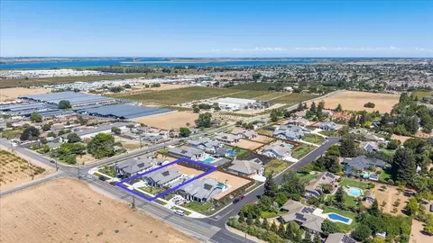 View/Area - 5010 Neroly Rd, Oakley, CA 94561 photo 3 of 7
