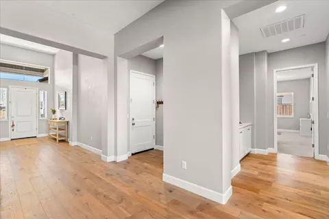 Entry Way - 5010 Neroly Rd, Oakley, CA 94561 photo 5 of 9