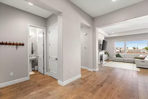 Entry Way - 5010 Neroly Rd, Oakley, CA 94561 photo 7 of 9